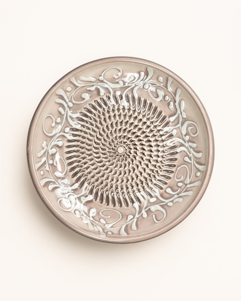 Plate Grater Taupe