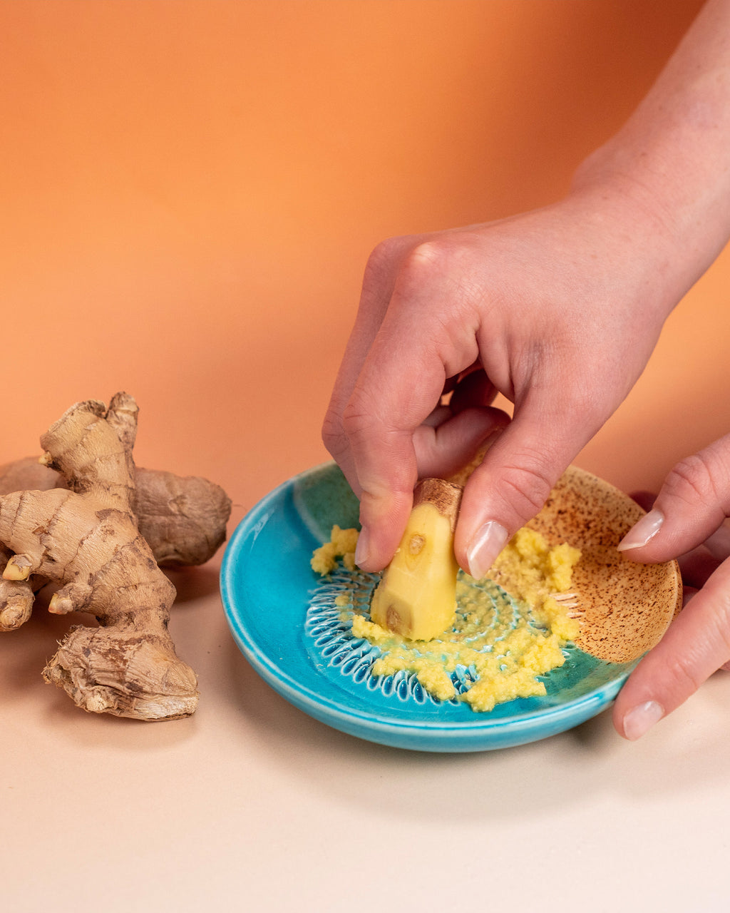 Magic Mix-Bowl-Set mit Tellerreibe und Silikonspachtel