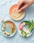 Oster-Geschenkset mit 3 Tellerreiben, jeweils mit Rezeptheft u. Reinigungspinsel