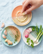 Oster-Geschenkset mit 3 Tellerreiben, jeweils mit Rezeptheft u. Reinigungspinsel